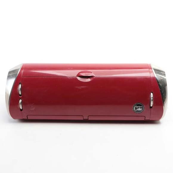 Cricut Cake Maker Bundle. - Picture 1 of 9